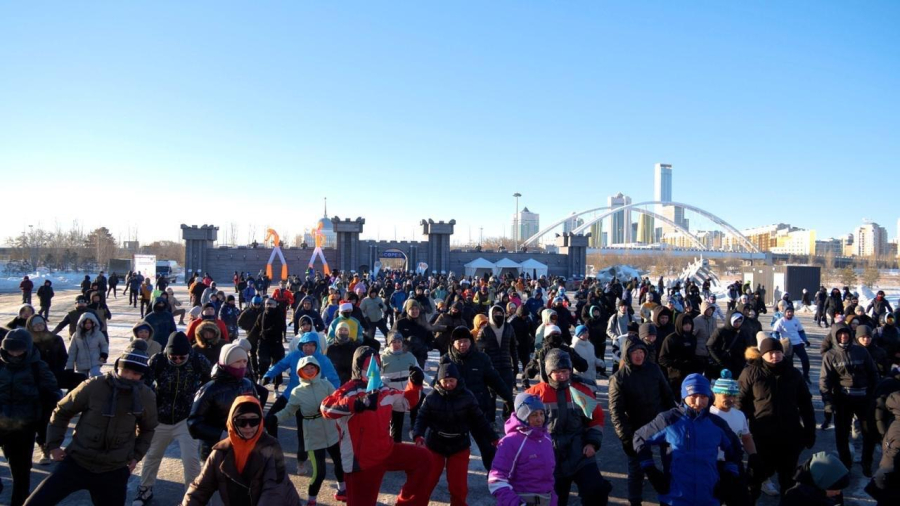 Более 700 астанчан приняли участие в новогоднем забеге