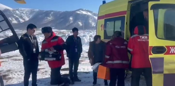 Воздушное судно МЧС РК совершило экстренную транспортировку новорождённого