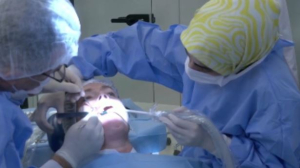 Иностранцы лечат зубы в Турции
