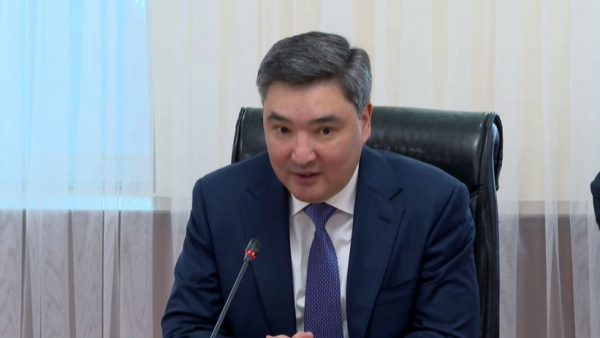 Олжас Бектенов и Тобиас Бартц обсудили сотрудничество в транспортно-логистической сфере