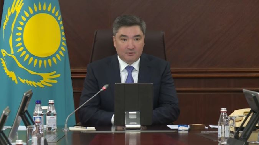 Бектенов потребовал ускорить строительство медобъектов