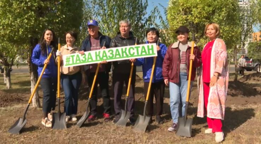 Субботник по озеленению прошел в Астане