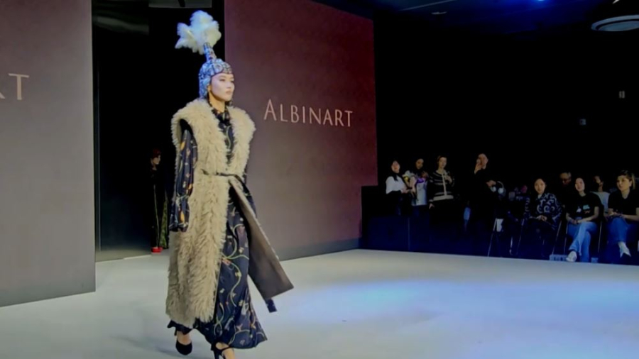 Сеулде қазақ ұлттық киімі көрсетілді