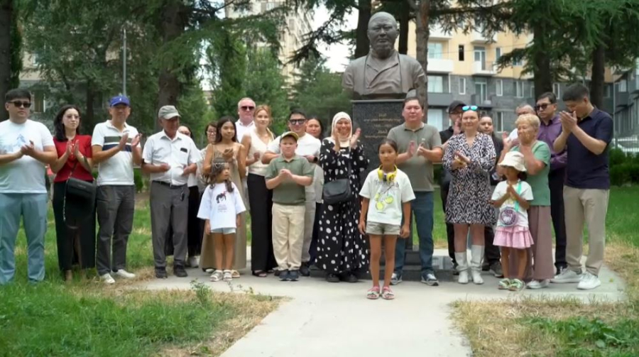 Как в Тбилиси отметили День рождения Абая