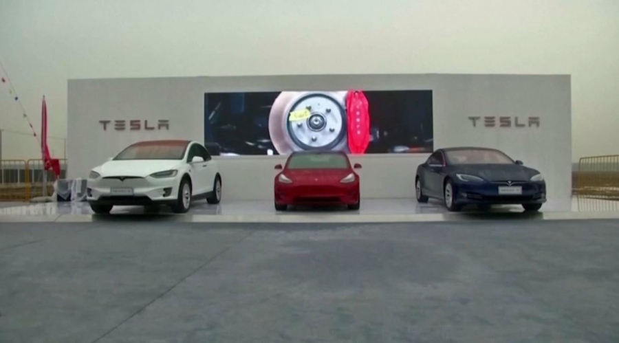 Қытай 3 млн Tesla көлігін кері қайтарады