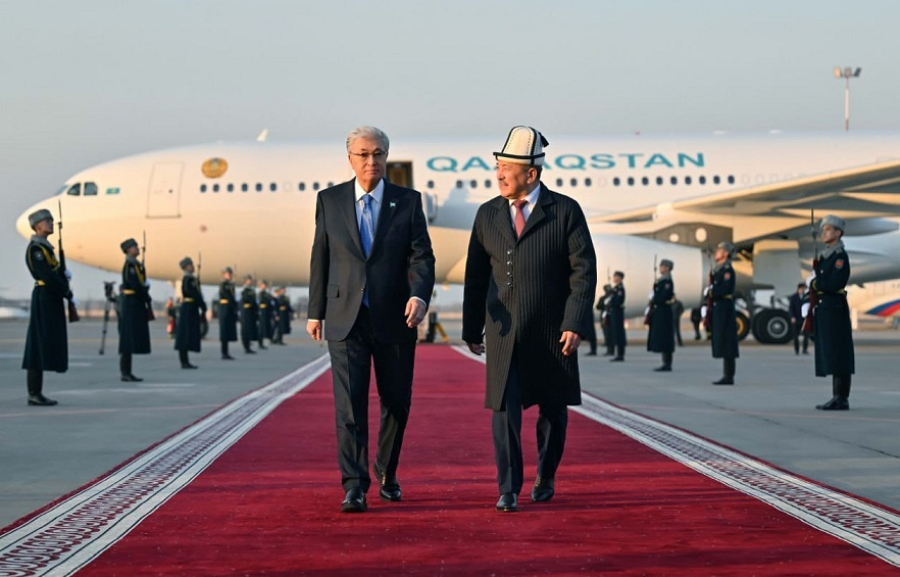 Токаев прибыл в Бишкек для участия в заседании СКБ ОДКБ