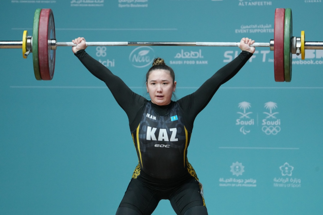 Ауыр атлетика: Аянат Жұмағали Азия чемпионатында алтын медаль жеңіп алды