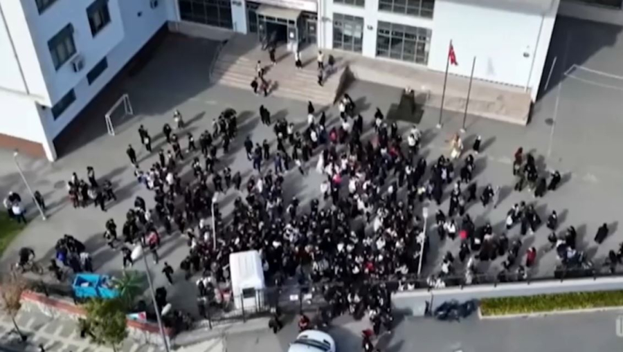 Ыстамбұлда жер сілкінді