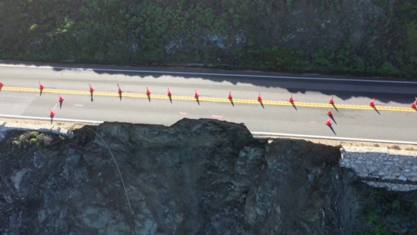 Участок трассы в США рухнул в океан из-за сильных дождей