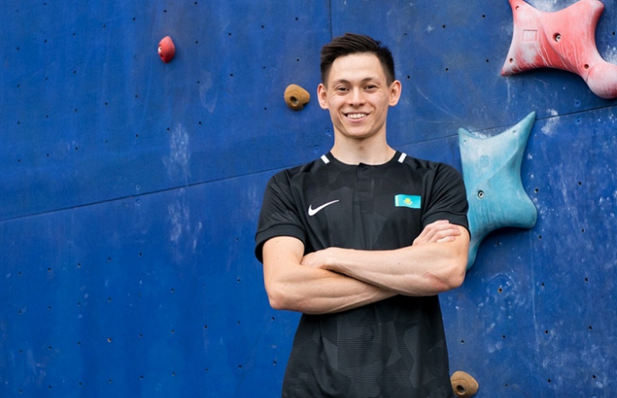 Казахстанец завоевал золото на этапе Кубка Азии по скалолазанию