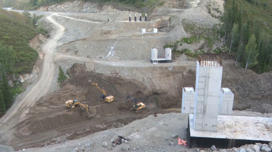 Самый высокогорный мост страны достраивают в ВКО