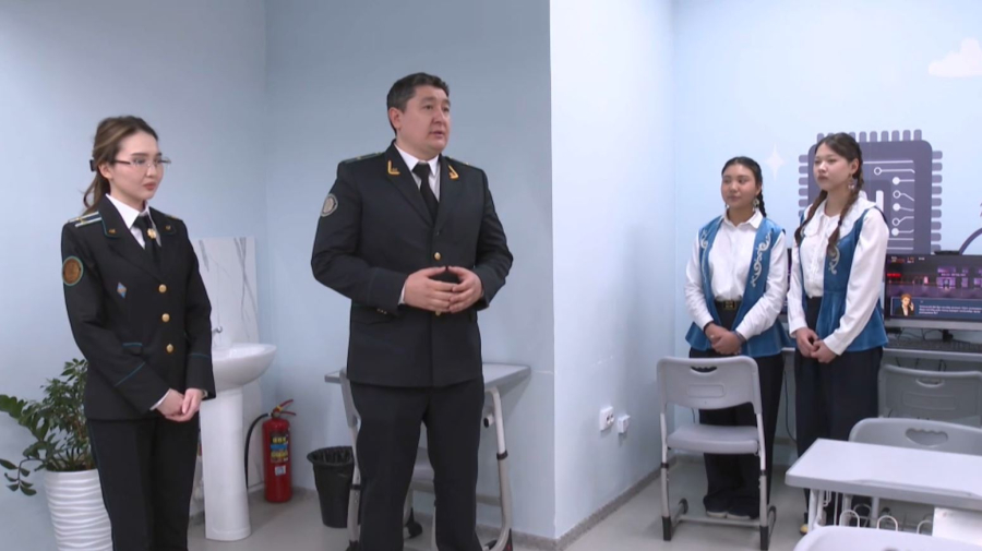 Алматыда студенттер мен оқушылар «Қаржы сақшысы» интерактивті ойынын меңгеріп жүр