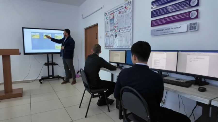 «Идейный вдохновитель» преподает в колледже Костаная