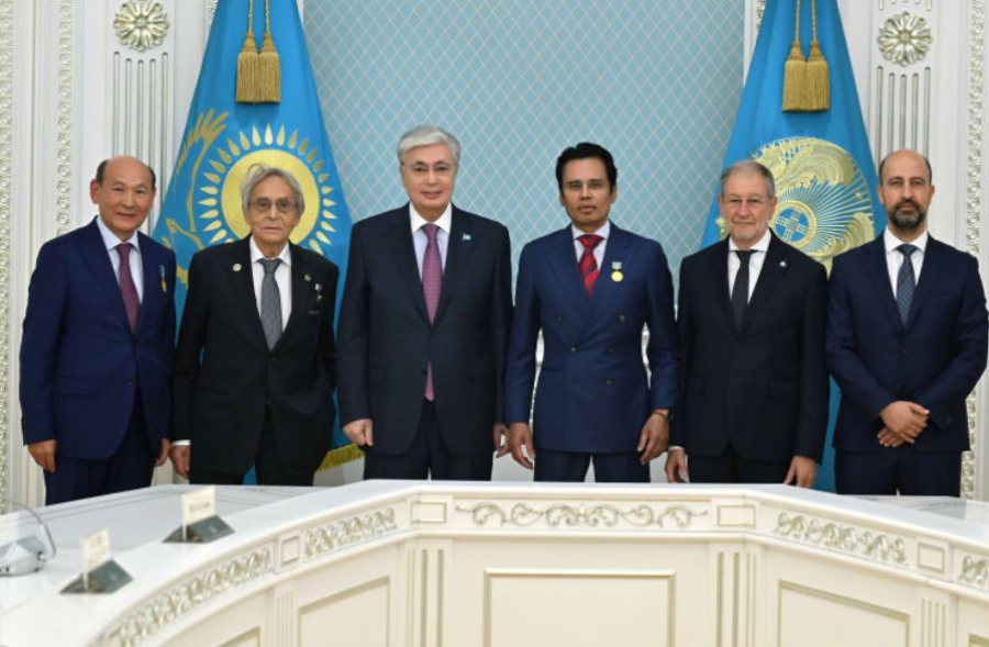 Мемлекет басшысы әлемдік нейрохирургия саласының өкілдерімен кездесті