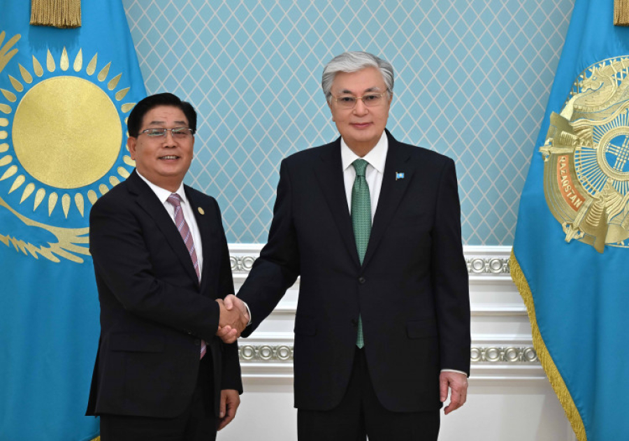 Мемлекет басшысы YTO Express басқарма төрағасы Юй Хуэйцзяоны қабылдады