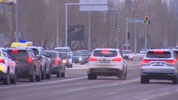 175 иностранных таксистов депортировали из Казахстана