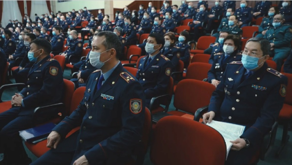 Проверка сотрудников полиции проходит в Казахстане