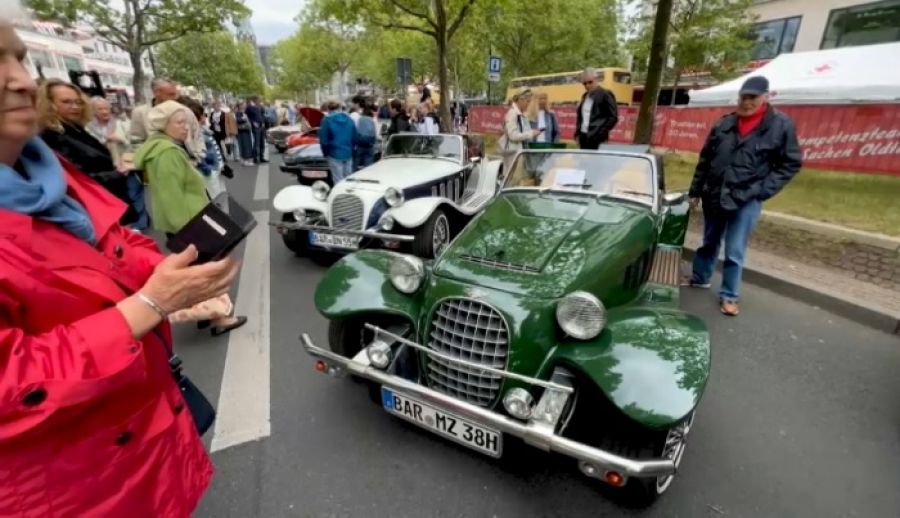 Выставка раритетных авто проходит в Берлине