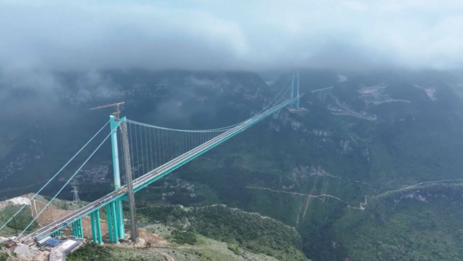 Қытайда әлемдегі ең биік көпір пайдалануға берілді