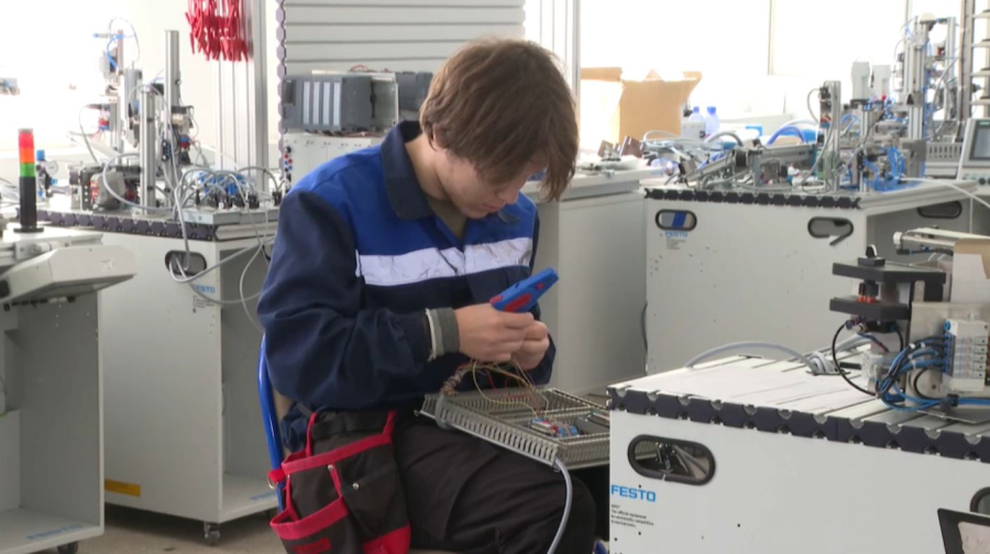 Студенты столичного политехнического колледжа готовятся покорить Европу