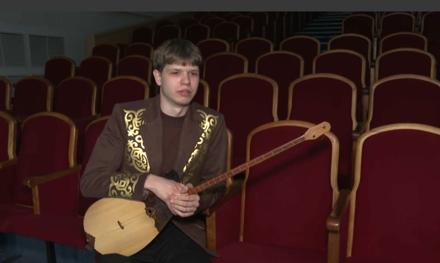 Көкшетаулық Юрий Кочетыгов қазақтың 80-ге жуық күйін біледі