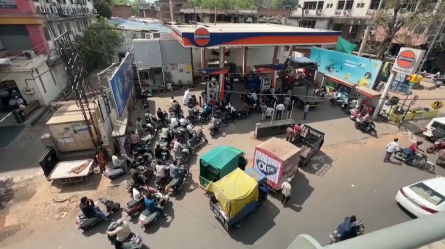 Индия снизила акцизы на топливо