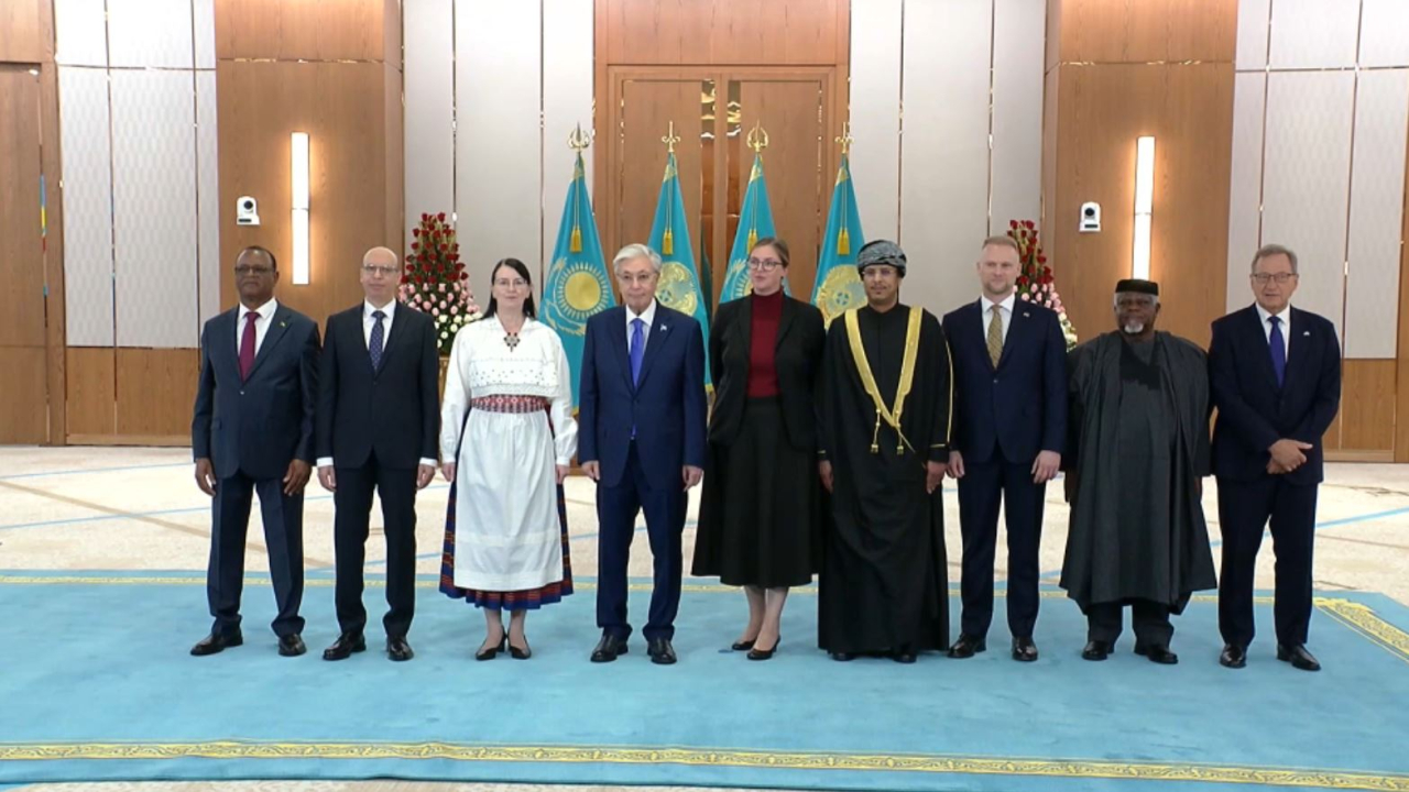 Сегіз елші сенім грамоталарын табыстады