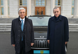 Эрдоган подарил Токаеву турецкий электрический автомобиль TOGG