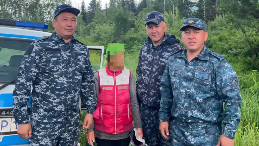 В Восточном Казахстане спасли заблудившуюся в лесу женщину