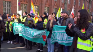 Работники коммунальных служб в Берлине требуют повышения зарплаты