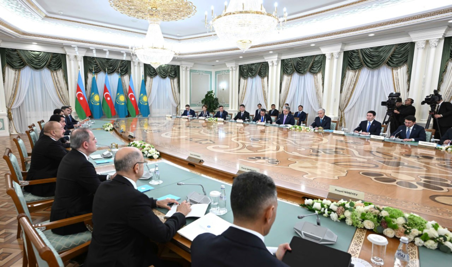 Президенты Казахстана и Азербайджана провели второе заседание Высшего межгосударственного совета