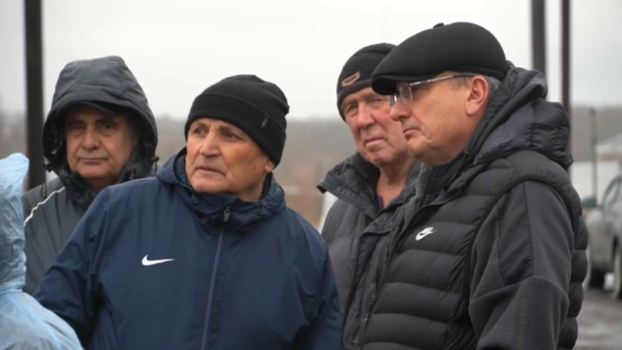 Закрыть карьер требуют жители поселка Заводской