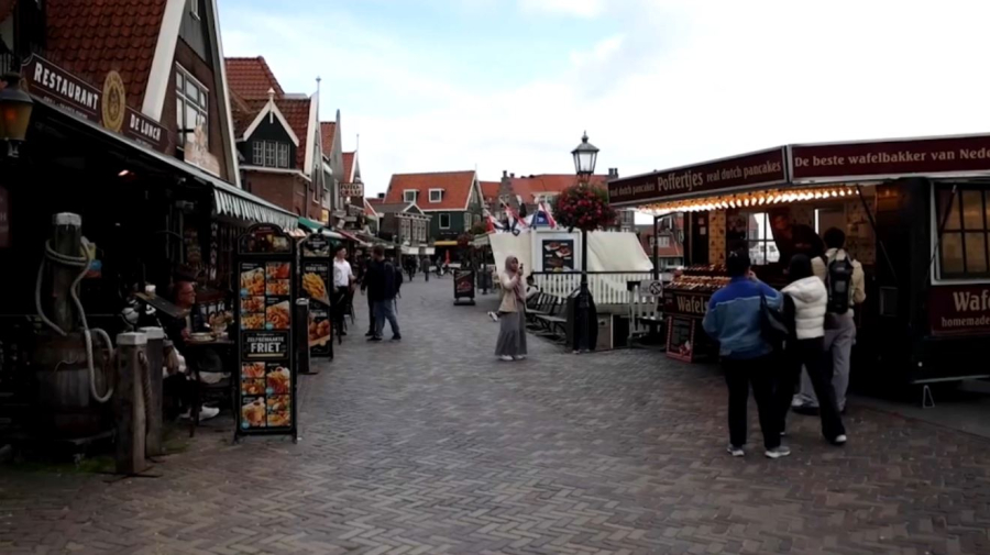 Балалар қоспасынан 30-ға жуық сәби уланды