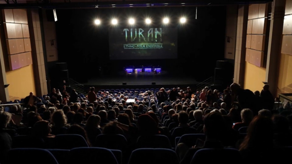 Казахстанские артисты впервые выступили на национальной сцене Франции