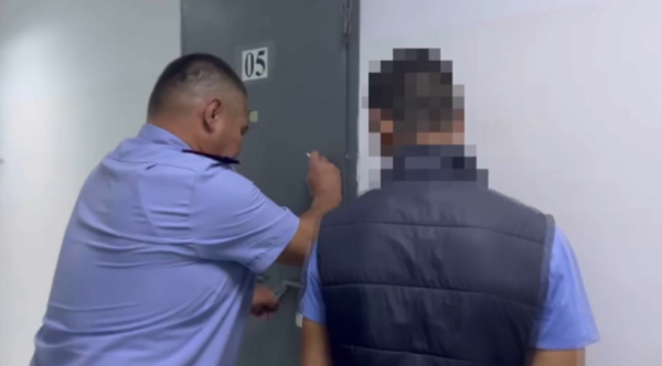 Ақтауда ірі көлемде қаржы жымқырған алаяқ ұсталды