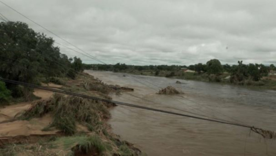 Наводнения в ЮАР унесли жизни 19 человек