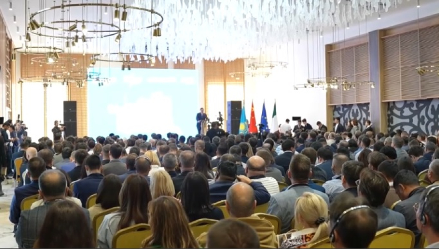 В Атырау обсудили развитие нефтегазохимической отрасли