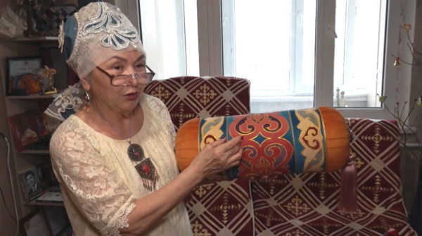 Мастерица из Уральска возрождает традиционное ткацкое ремесло