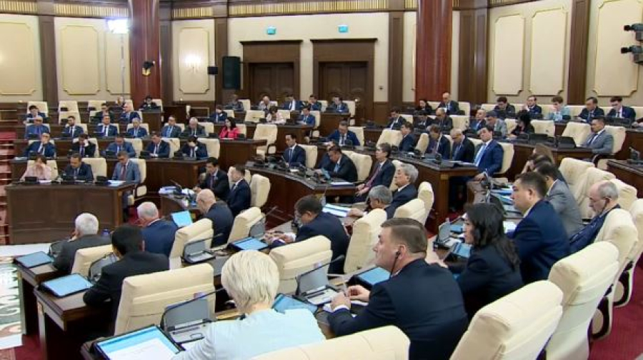 Мажилис одобрил новый Налоговый кодекс