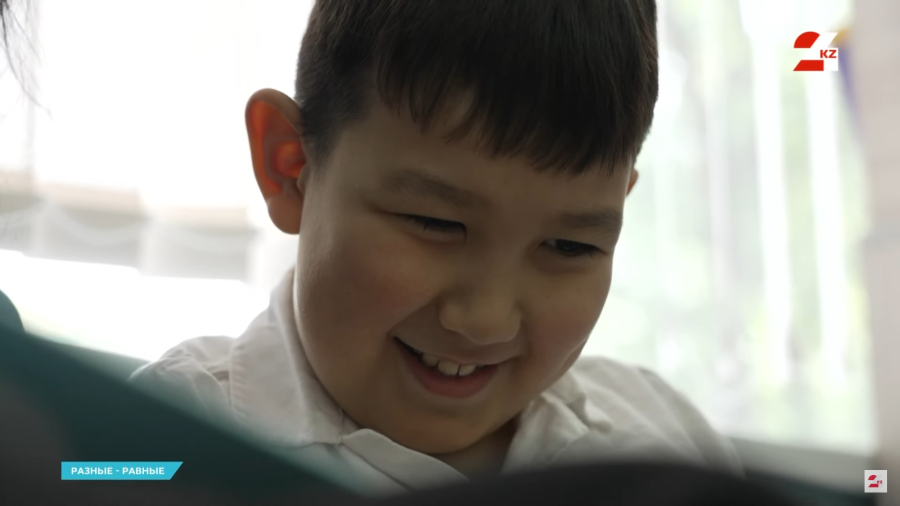 Будущий музыкант мировой арены Абай Раев!