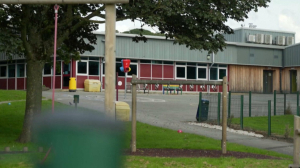 Более 150 школ закрыли в Великобритании из-за риска обрушения