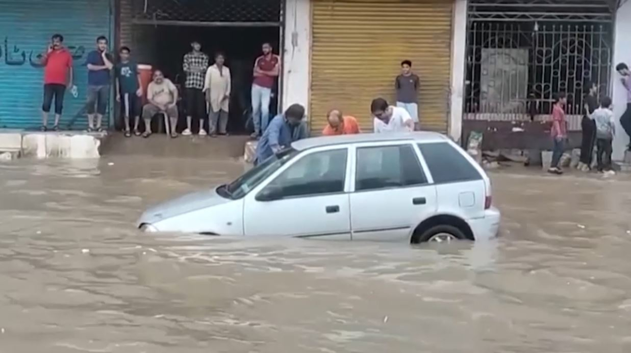 Наводнения и оползни в Пакистане: погибли 760 человек