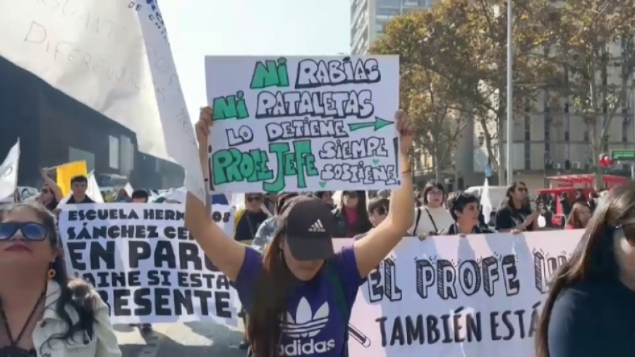 Национальную забастовку объявили учителя в Чили