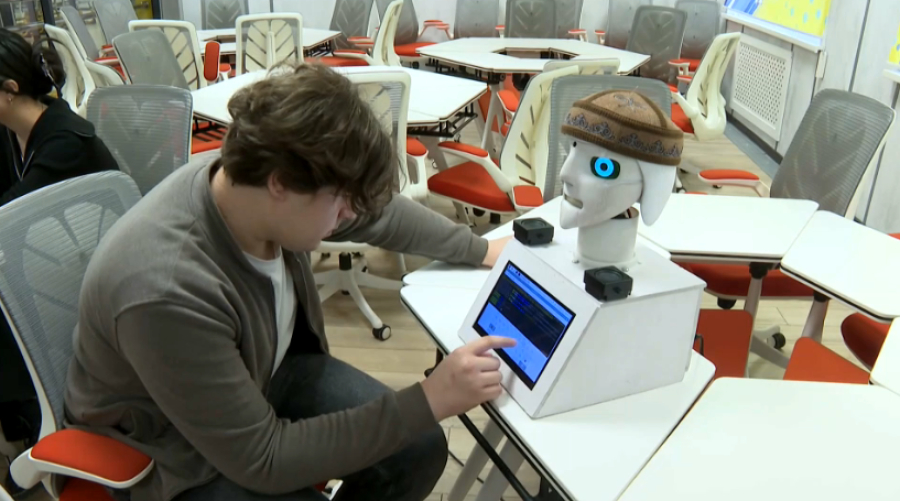 Студенты из Семея создали уникального робота