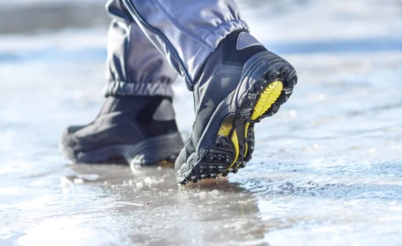 Что делать при гололеде: простые правила безопасности