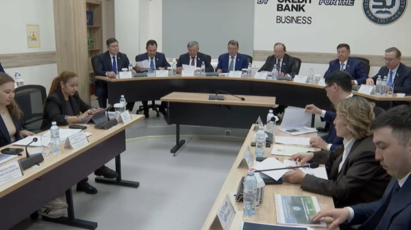 Модернизацию аграрной науки и подготовку кадров для АПК обсудили сенаторы