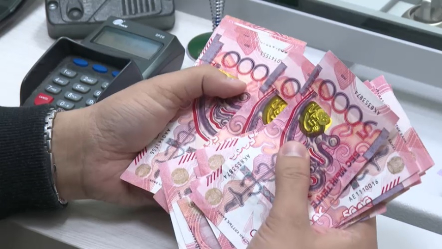 Бюджет на три года: курс на сокращение дефицита