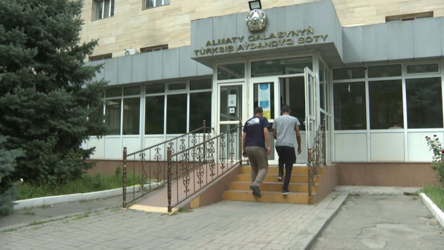 Алматыда Bek Air компаниясы ұшағының апатына қатысты сот отырысы өтіп жатыр