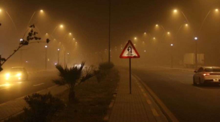 Песчаная буря вновь накрыла Ирак: пострадали около 400 человек