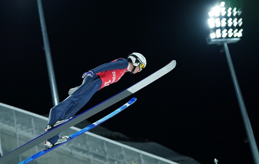 Казахстанец завоевал серебро на Гран-при по прыжкам на лыжах с трамплина